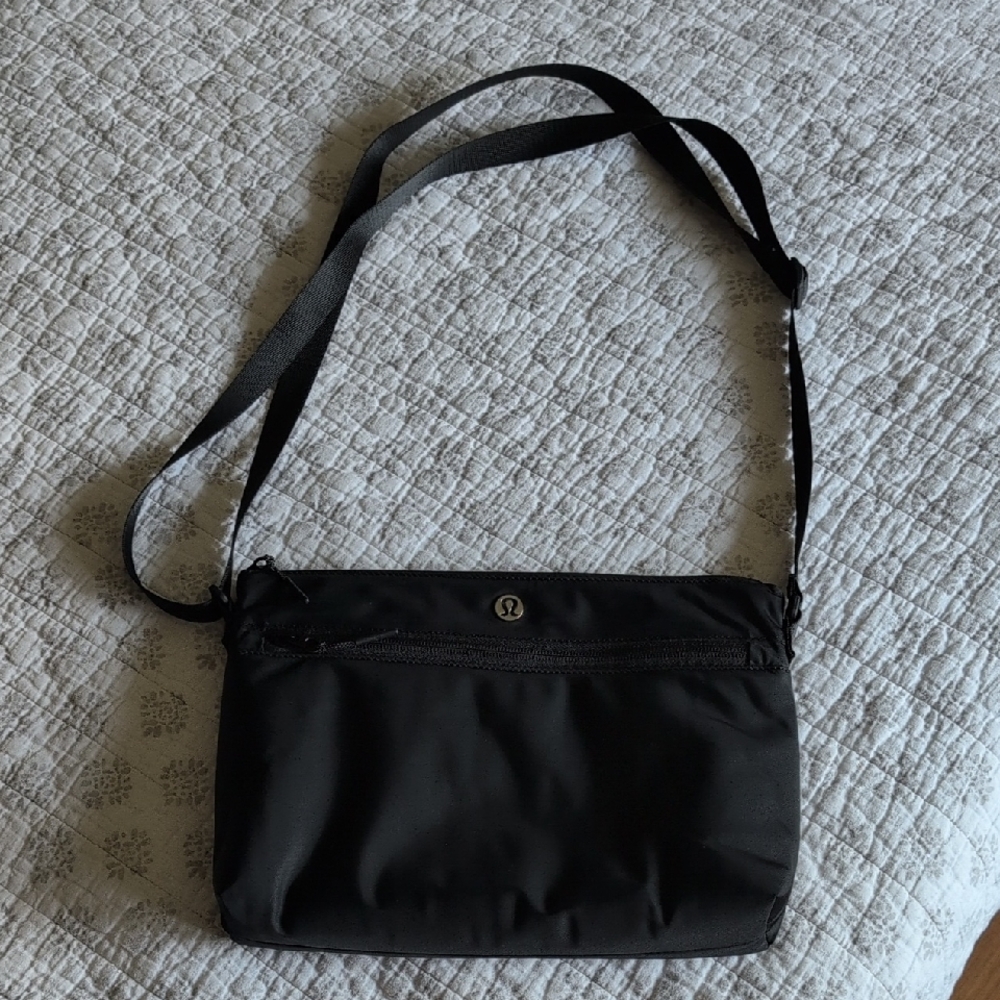 lululemon athletica Black Belt Bag